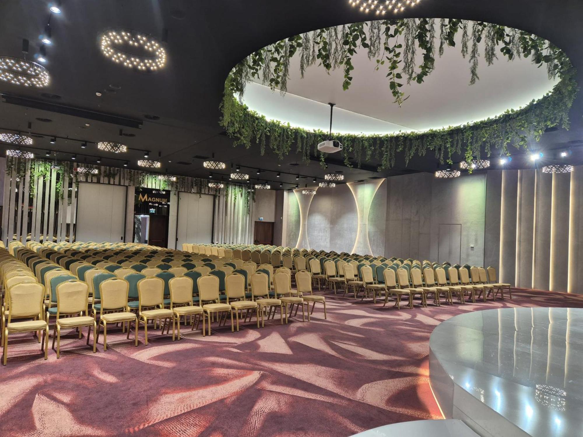 Hotel International Ясси Екстер'єр фото