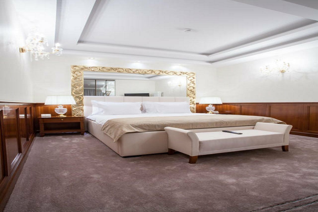 Hotel International Ясси Екстер'єр фото